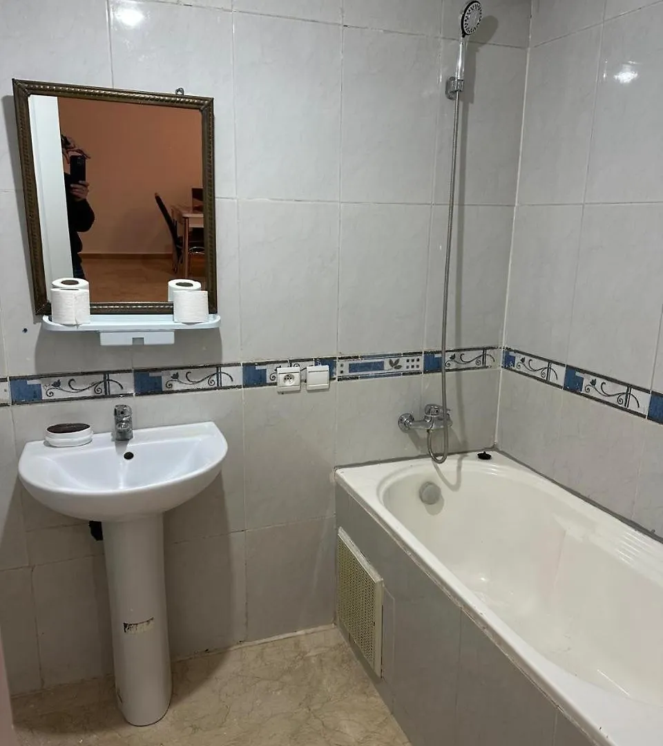 Le Chaleureux Avec Balcon 8 Face Gare Ctm Hivernage Marakeş Daire